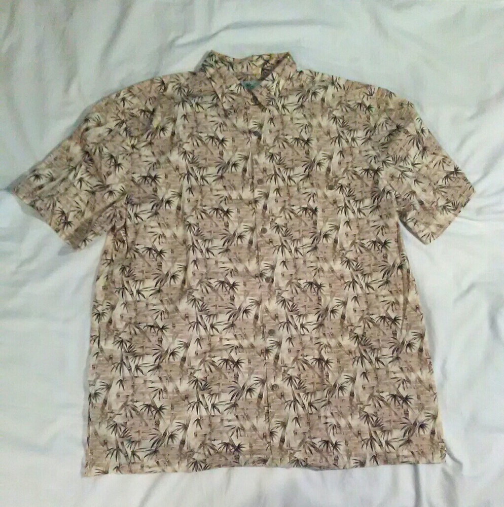Original Island Wear palm tree botton down size LG